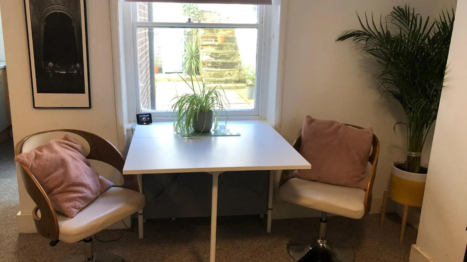 Appartamento Seaside Flat With Sunny Garden. Hove